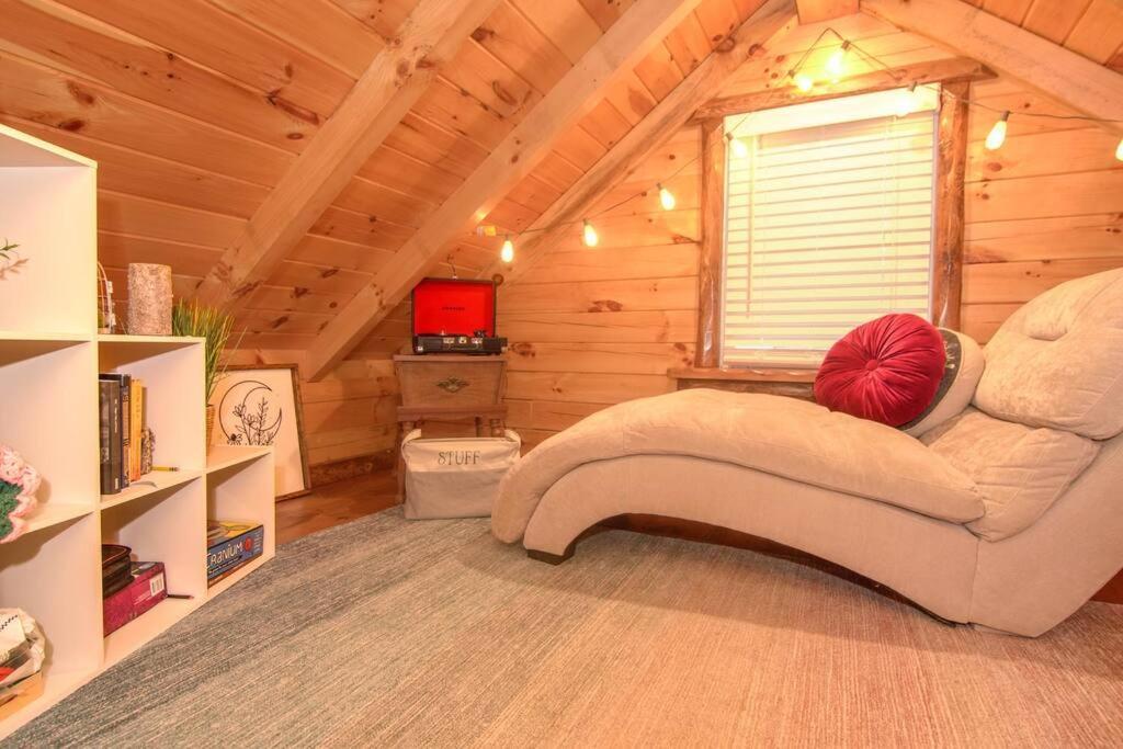 Charming Lakeview Cabin Near Geneva-On-The-Lake! Ashtabula Extérieur photo