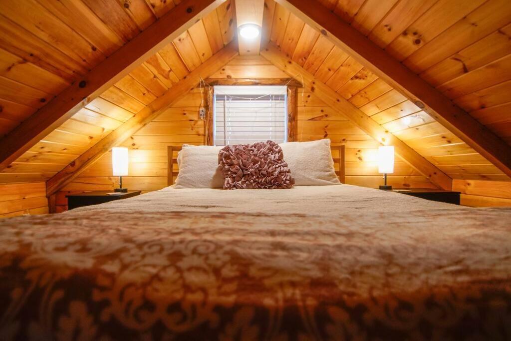 Charming Lakeview Cabin Near Geneva-On-The-Lake! Ashtabula Extérieur photo