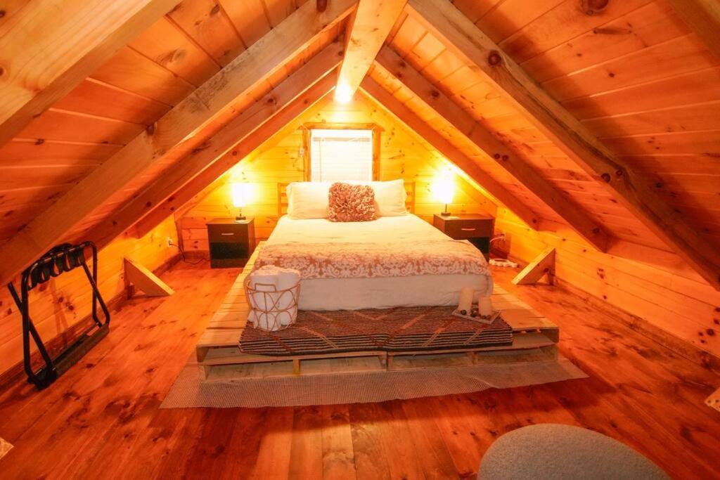 Charming Lakeview Cabin Near Geneva-On-The-Lake! Ashtabula Extérieur photo