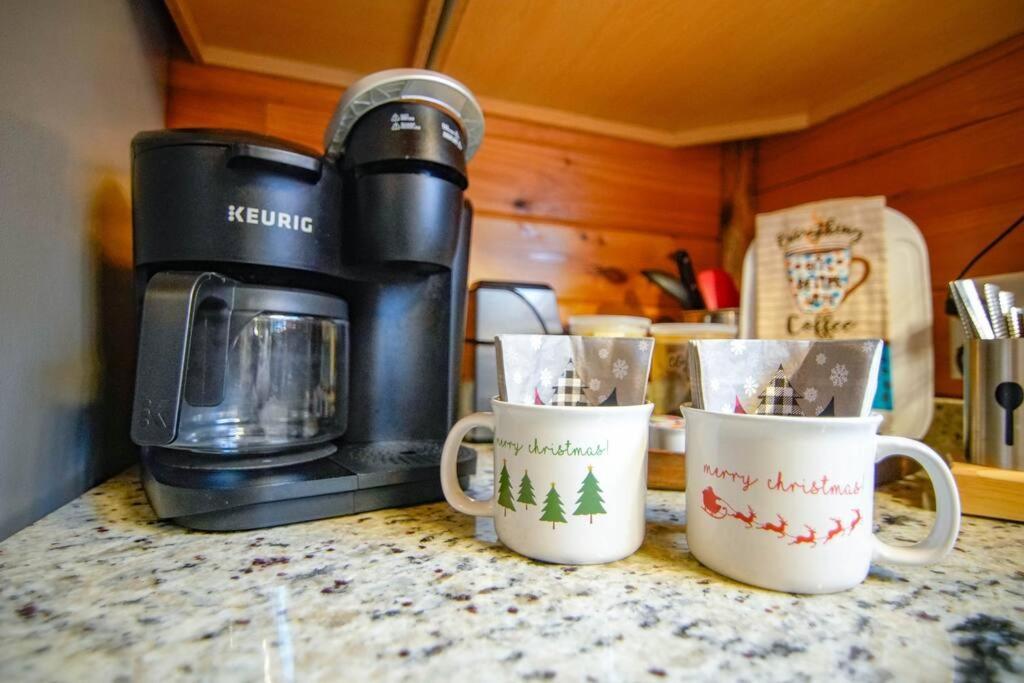 Charming Lakeview Cabin Near Geneva-On-The-Lake! Ashtabula Extérieur photo
